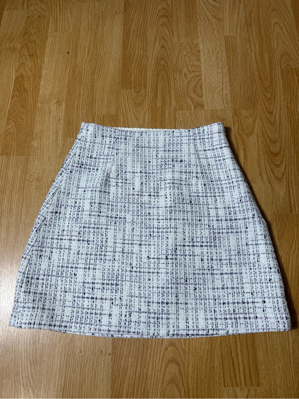 Aritzia Babaton Women's Classic White Tweed A-Line Skirt - Size 4
